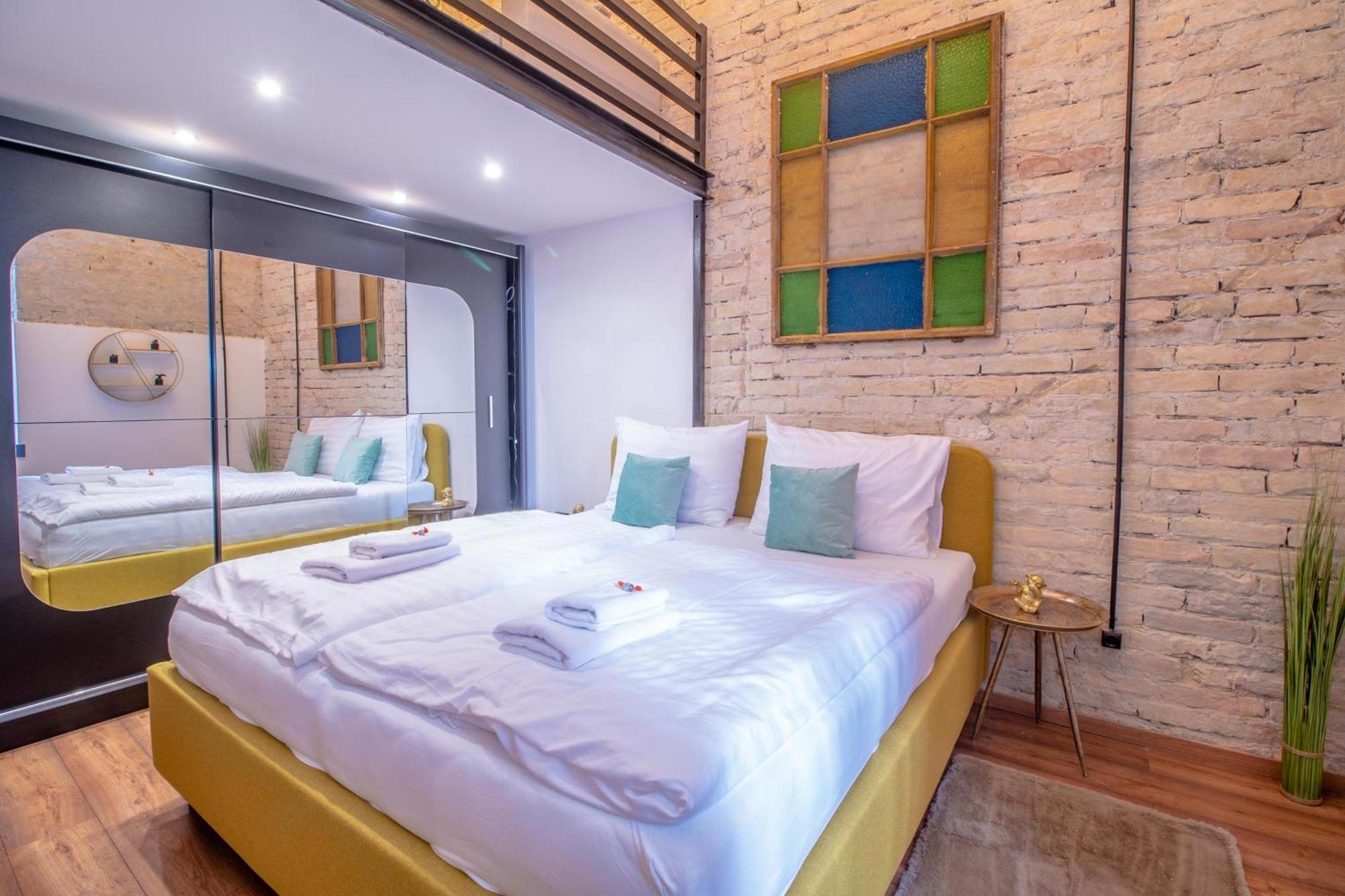 Appartamento Corvin Loft Budapest Esterno foto